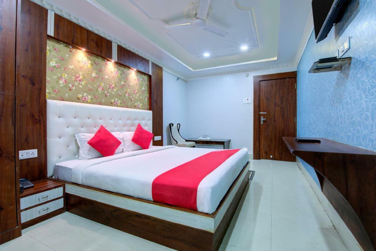 Oyo 14579 The Hangout Jamshedpur Exterior photo